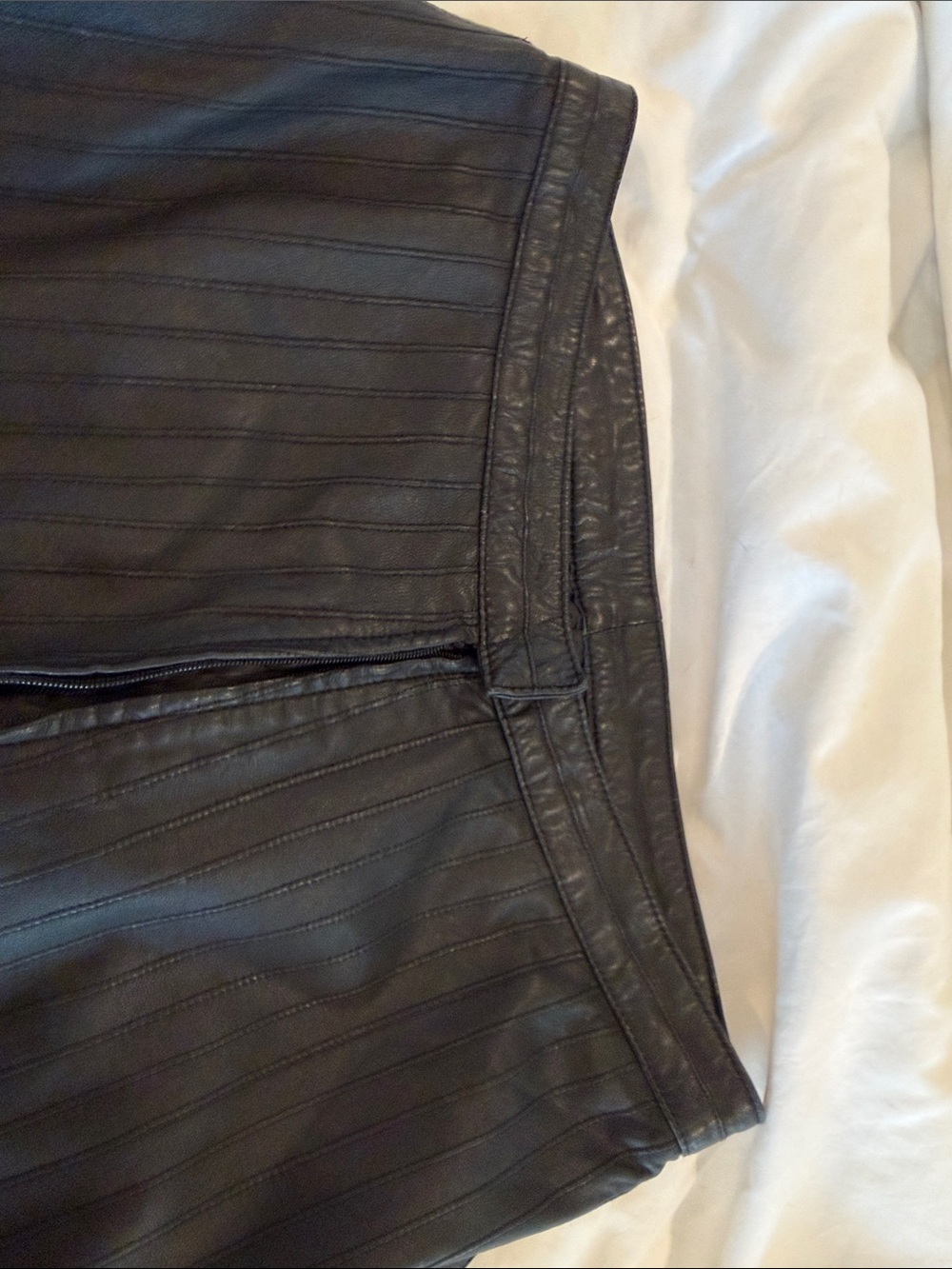 Cache y2k vintage style Black 100% Leather Flared Pants - Picture 8 of 9